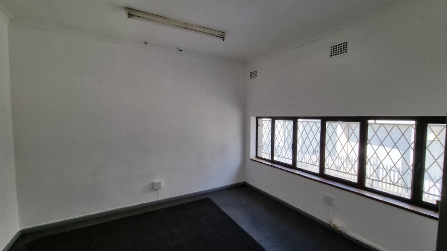 To Let Commercial Property for Rent in Woodstock Western Cape